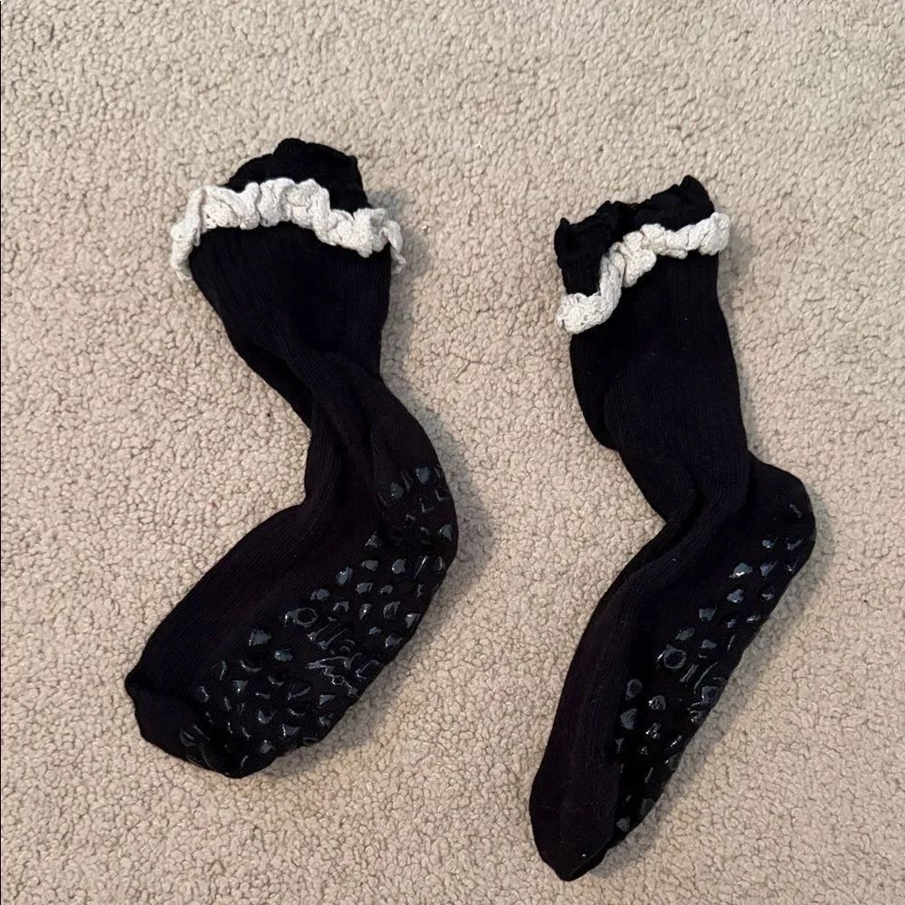 Pilates honey ruffle grip socks